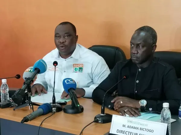 Rencontre Ouattara – Bédié : le RHDP encourage le chef de l’État à poursuivre le dialogue