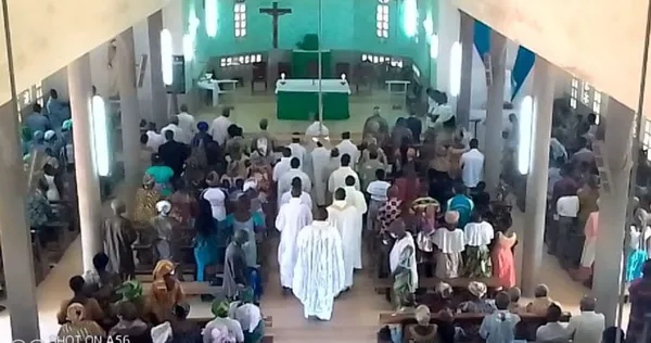 Paroisse Saint-Joseph de Niakara : les fidèles catholiques appelés à la charité