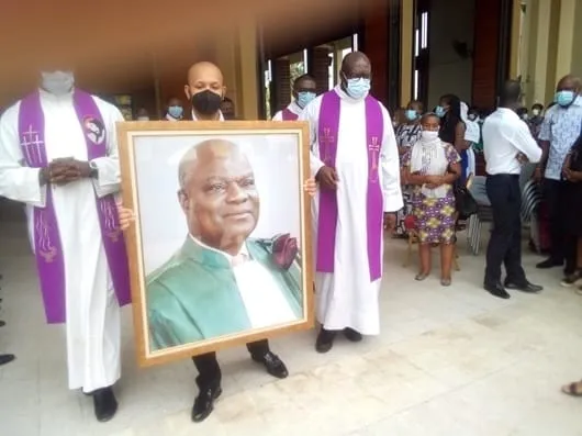 Le père Augustin Obrou rend hommage au professeur Ba Zézé, un homme d’une “humilité déconcertante” – Actualité ivoirienne 23/11/2020