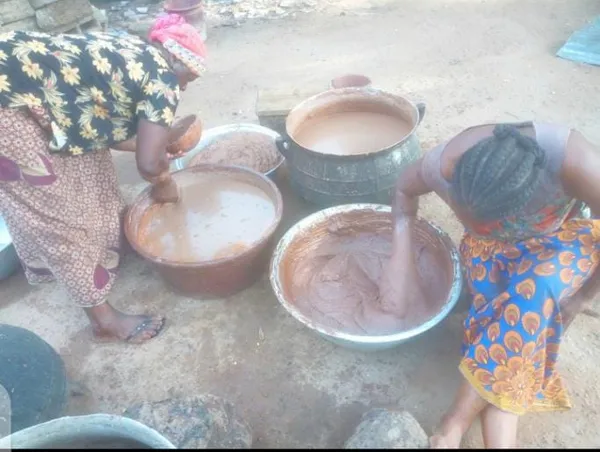Transformation de beurre de karité : les femmes de Sikolo plaident pour l’installation d’une unité