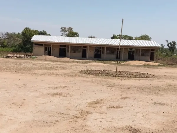 EPP de Djangala : un bâtiment de trois classes en construction
