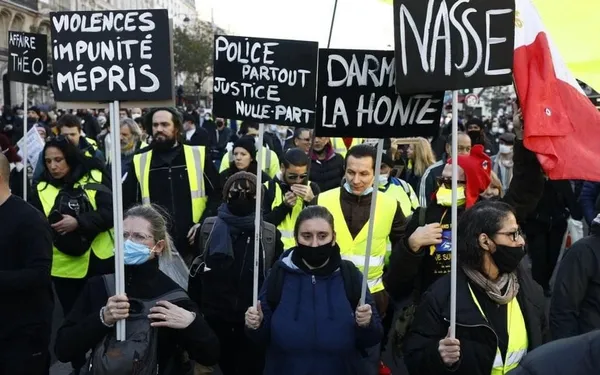 Ouattara à Paris : les français manifestent contre Macron ce 28 novembre 2020