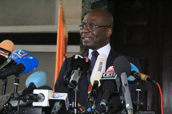 Côte d’Ivoire : il tente d’escroquer plus de 19,6 milliards Fcfa à une banque, mandat d’arrêt lancé contre Koffi Amon Julien (le Procureur)