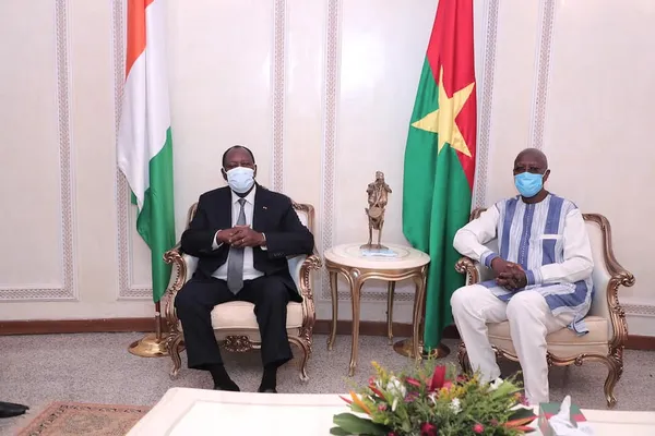 Alassane Ouattara a regagné Abidjan après l’investiture du président du Faso