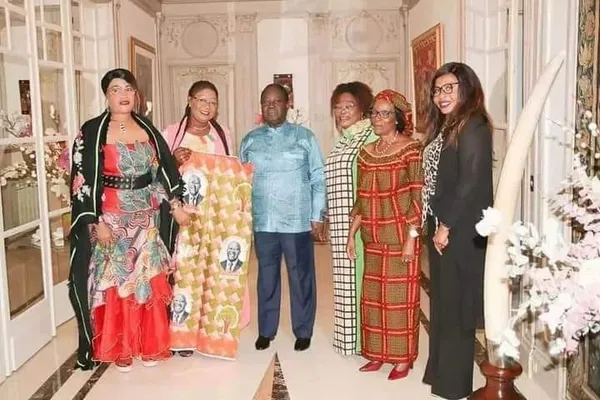 Le pagne du retour de Gbagbo en Côte d’Ivoire offert à Bédié