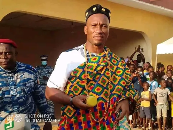 Drogba baptisé Nanan Kadio Morokro III à Niablé (les images)