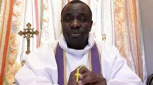 Congé de Noel anticipé: Le père Djadji Hervé se prononce