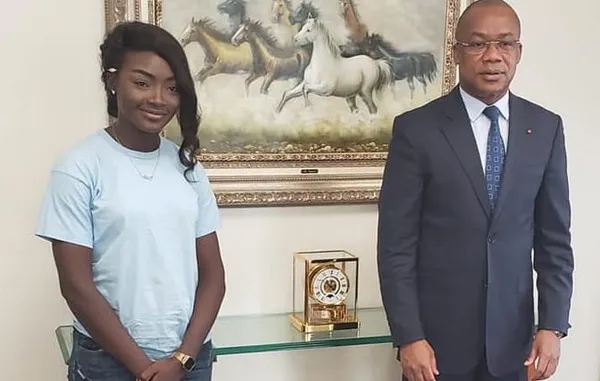 Dr Olivia N’Goran, la pharmacienne de 23 ans reçue par un cadre du RHDP