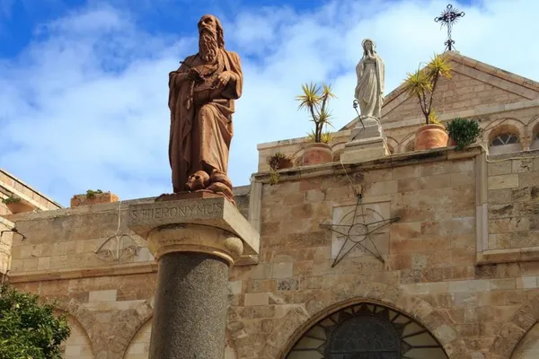 Tentant de brûler une église, un colon se fait condamner à Jérusalem-Est
