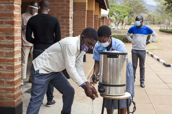 (COVID-19) L’Afrique enregistre plus de 2,42 millions de cas de COVID-19 (CDC Afrique) – Actualités 18/12/2020