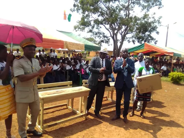 Le conseil régional du Bélier équipe le collège moderne de Molonou – Actualité ivoirienne 01/12/2020