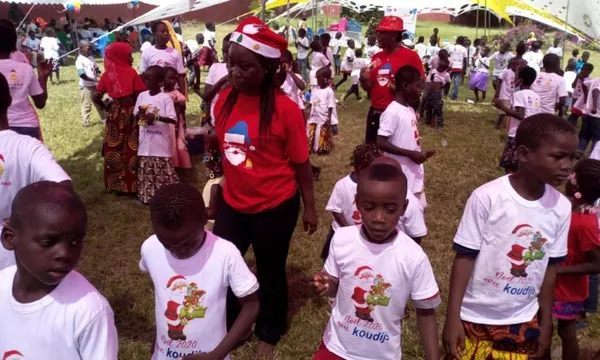 Noël 2020: Une entreprise cadeaute 2500 enfants de Dabou – Actualité ivoirienne 06/12/2020