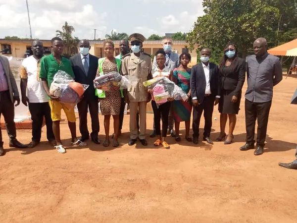 Divers équipements remis à une soixantaine d’enfants en situation de vulnérabilité à San-Pedro – Actualité ivoirienne 06/12/2020