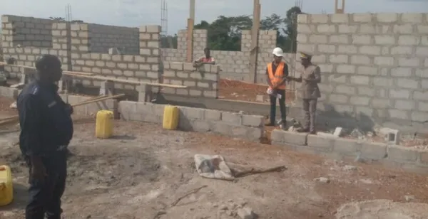 Le sous-préfet de Duffrebo s’enquiert de l’avancée des travaux de construction du collège d’Amoriakro – Actualité ivoirienne 12/12/2020