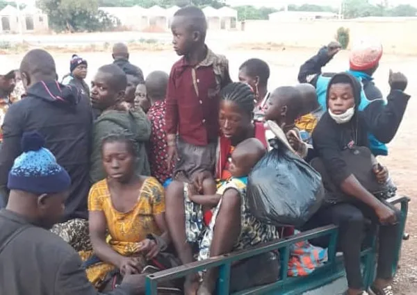 Violation des mesures de fermeture des frontières : des tricycles et un car sous scellée à Bouna