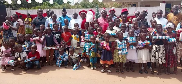 Noël 2020 à Daoukro : le député offre des cadeaux à 200 enfants issus de familles modestes