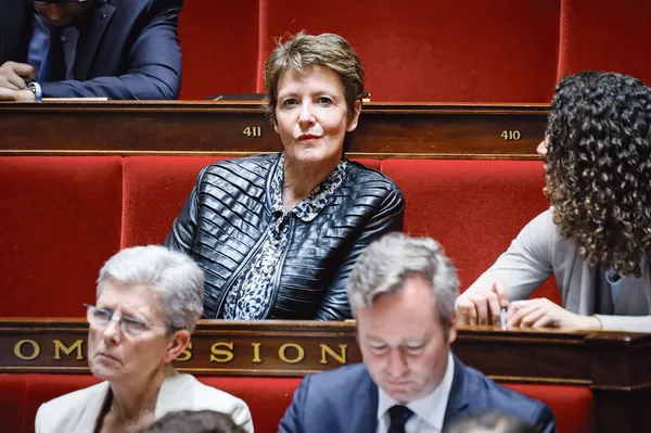 Investiture Ouattara : grosse pression des députés français sur Macron, Frédérique Dumas à la manœuvre