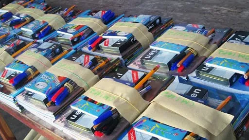 Don de kits scolaires aux écoliers d’Attécoubé