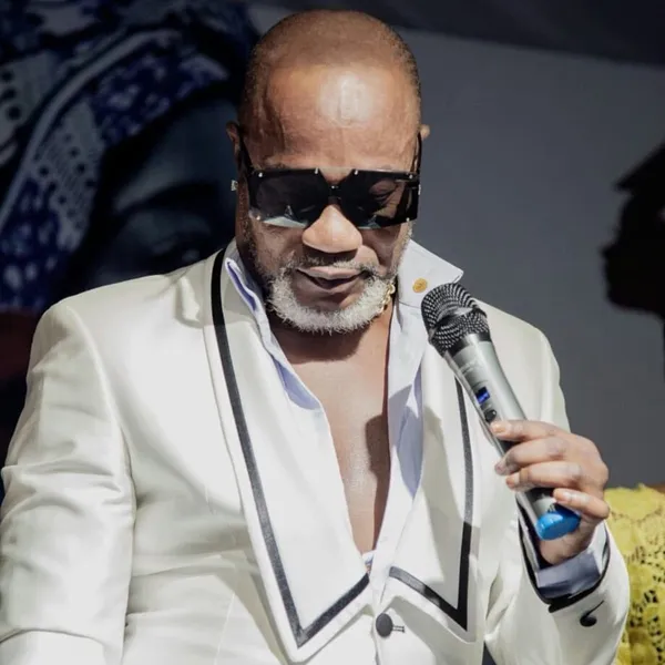 Koffi Olomidé déballe tout sur les trophées (AWARDS) des artistes