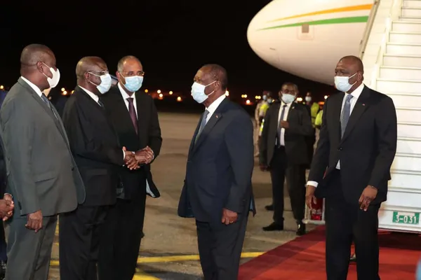 Ouattara de retour de France le 5 décembre 2020