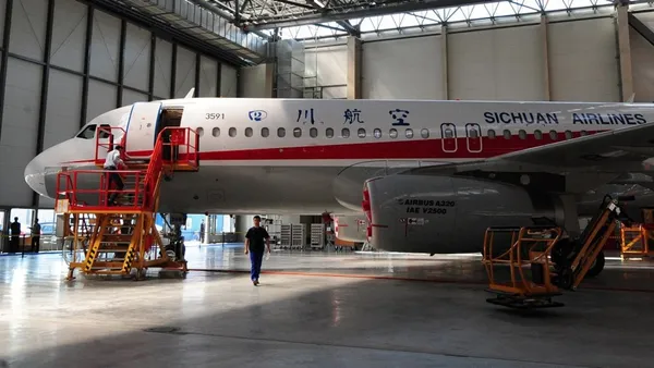 COVID-19 : un pilote de la compagnie Sichuan Airlines testé positif