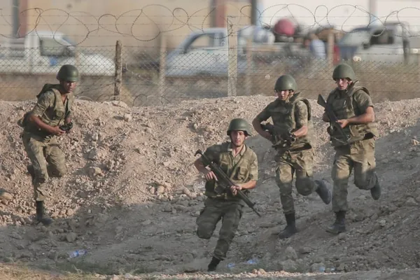 Un soldat turc et six soldats kurdes tués dans un affrontement en Syrie