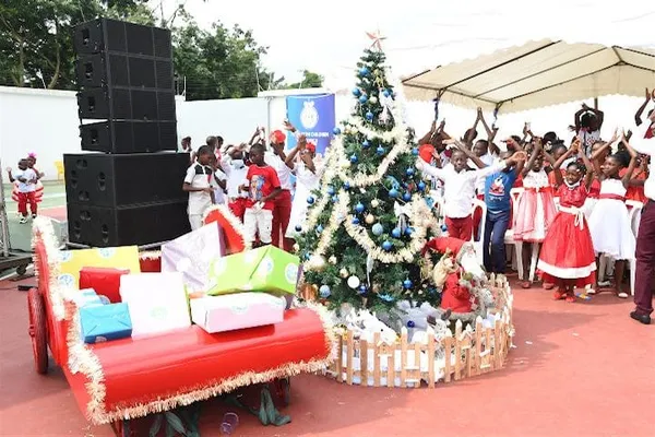 Arbre de Noël 2022 pour des orphelins de Gagnoa