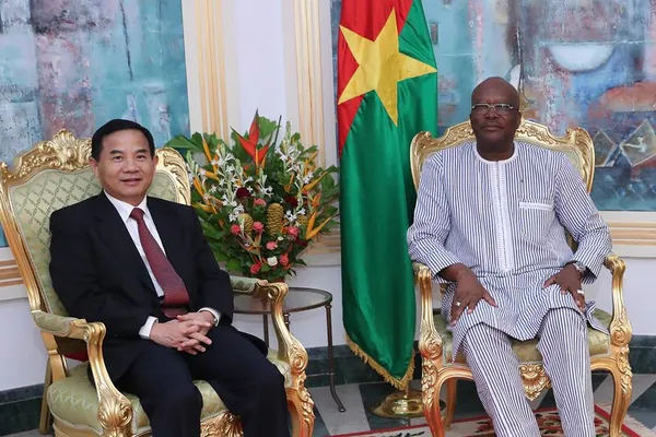 La Chine félicite Roch Kaboré pour sa réélection
