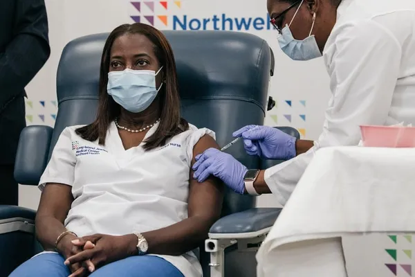 Près de 4.400 effets indésirables signalés aux Etats-Unis après l’inoculation du vaccin contre le COVID-19 de Pfizer-BioNTech – Actualités 07/01/2021