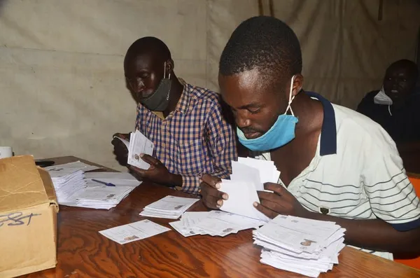 Infraction en Ouganda : un candidat de l’opposition à la présidence arrêté