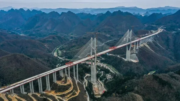 Chine :  chantier d’un pont d’autoroute dans le sud-ouest – Actualités 11/01/2021