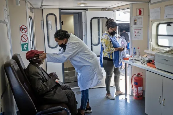 Les professionnels de santé sud-africains se félicitent de l’acquisition de vaccins contre le COVID-19 par l’UA – Actualités 15/01/2021