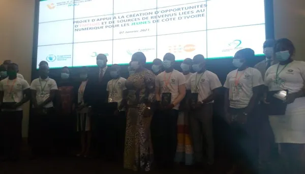 300 jeunes du district d’Abidjan et du Poro bénéficient d’une formation en numérique – Actualité ivoirienne 07/01/2021