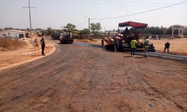 Bitumage de voies à Kani : démarrage des travaux