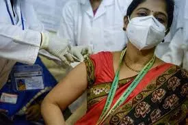 Une campagne de vaccination contre la covid-19 lancée en Inde