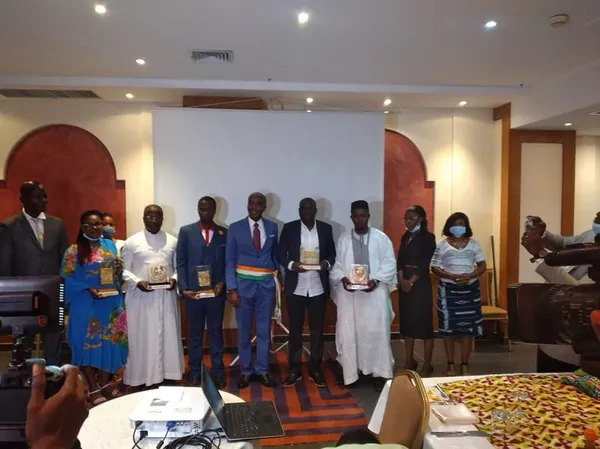 Grand  prix Life Builders: la cuvée 2020 distinguée à Yamoussoukro – Actualité ivoirienne 24/01/2021