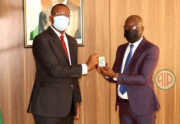 Côte d’Ivoire : 810 cartes accordées aux journalistes