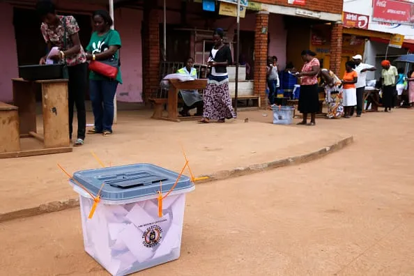 Présidentielle 2021 en Ouganda : début des votes