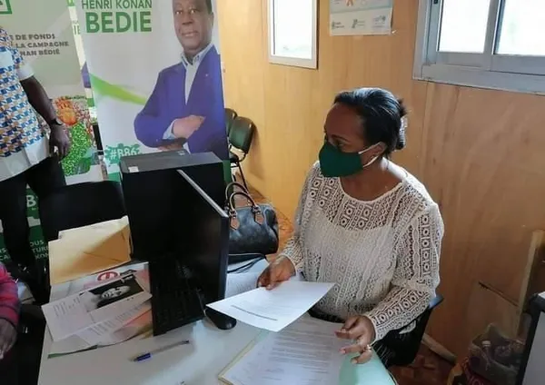 Législatives 2021 : dépôt de candidature de Yasmina Ouégnin pour Cocody