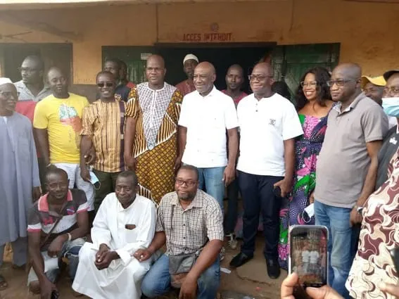 Marché de Cafétou à Abengourou : Roger Adom apporte sa compassion aux sinistrés
