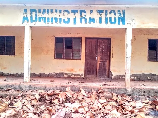Plaidoyer pour la réhabilitation du bâtiment administratif du lycée de Sandégué – Actualité ivoirienne 14/02/2021