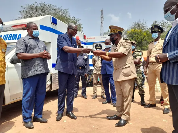 Remise d’une ambulance médicalisée à l’hôpital général de Kouassikouassikro – Actualité ivoirienne 24/02/2021