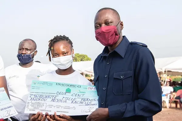 Opération « AGIR 3 »:  970 jeunes de la région de Gbêkê reçoivent des chèques d’un montant de 436,5 millions FCFA – Actualité ivoirienne 26/02/2021