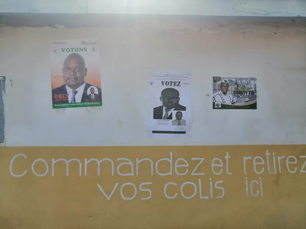 Législatives 2021: des affiches arrachées à Biankouma