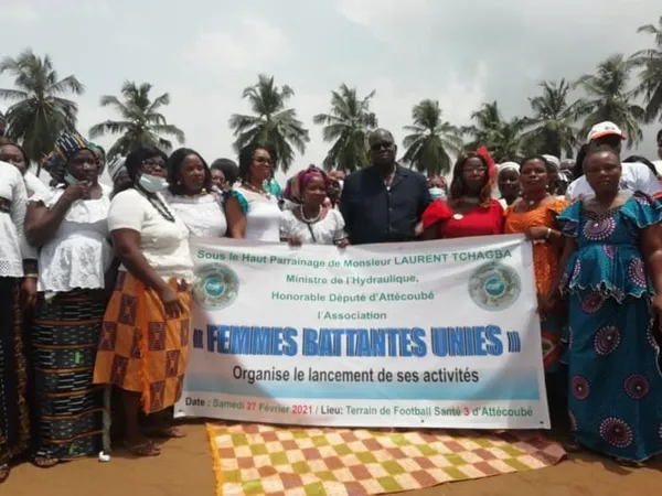Législatives 2021 à Attécoubé : les ”femmes battantes” apportent leur soutien à Laurent Tchagba