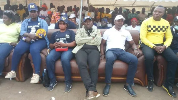 Législatives 2021: Les indépendants Ouattara Zawari et Célestin Kambiré ouvrent leur campagne à la place de la paix de Bouna – Actualité ivoirienne 28/02/2021