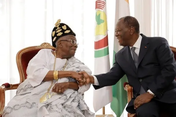 276e fête de l’igname à Abengourou : le roi de l’Indénié félicite Ouattara pour sa réélection