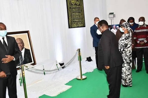 Funérailles de Hambak : Bédié et le PDCI aux côtés de la famille d’Hamed Bakayoko, en images