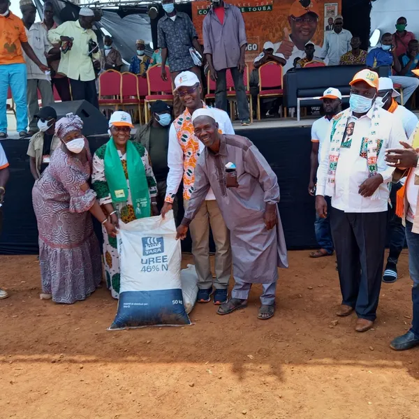 400 exploitants agricoles de Touba reçoivent des intrants – Actualité ivoirienne 02/03/2021