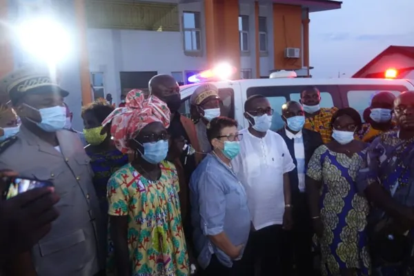 Centres de santé d’Aboisso : remise d’ambulances